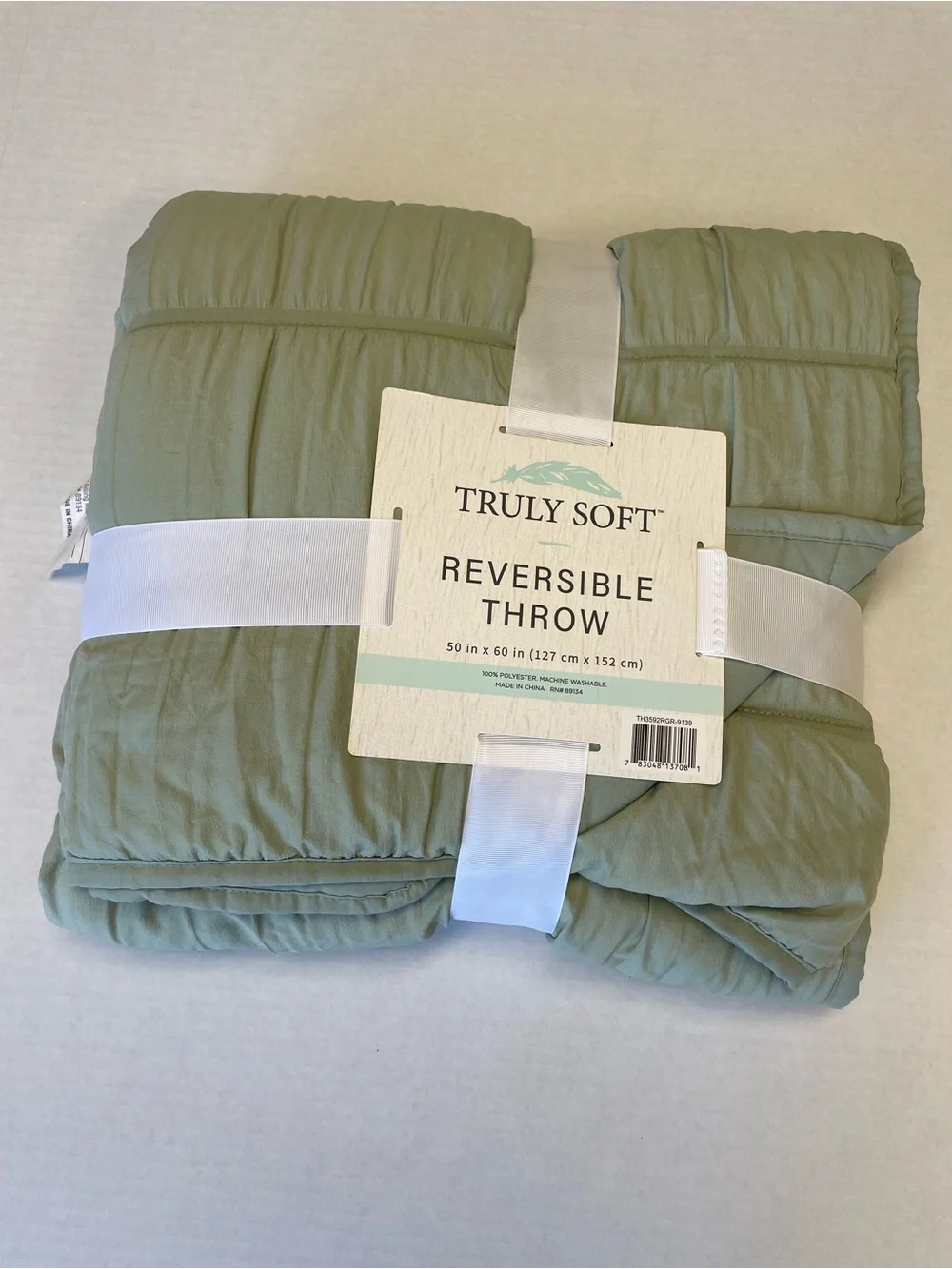 NEW 50x60 Green Lightweight Truly Soft Reversible Throw Flawed Machine Washable